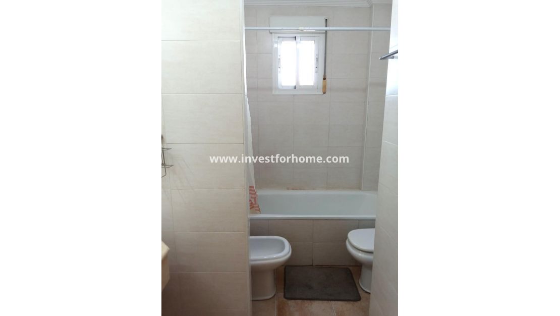 Sale - Apartment - Torrevieja - La Veleta
