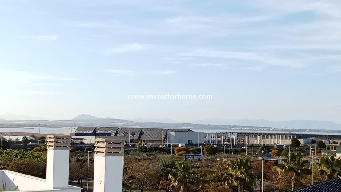Sale - Apartment - Torrevieja - La Veleta