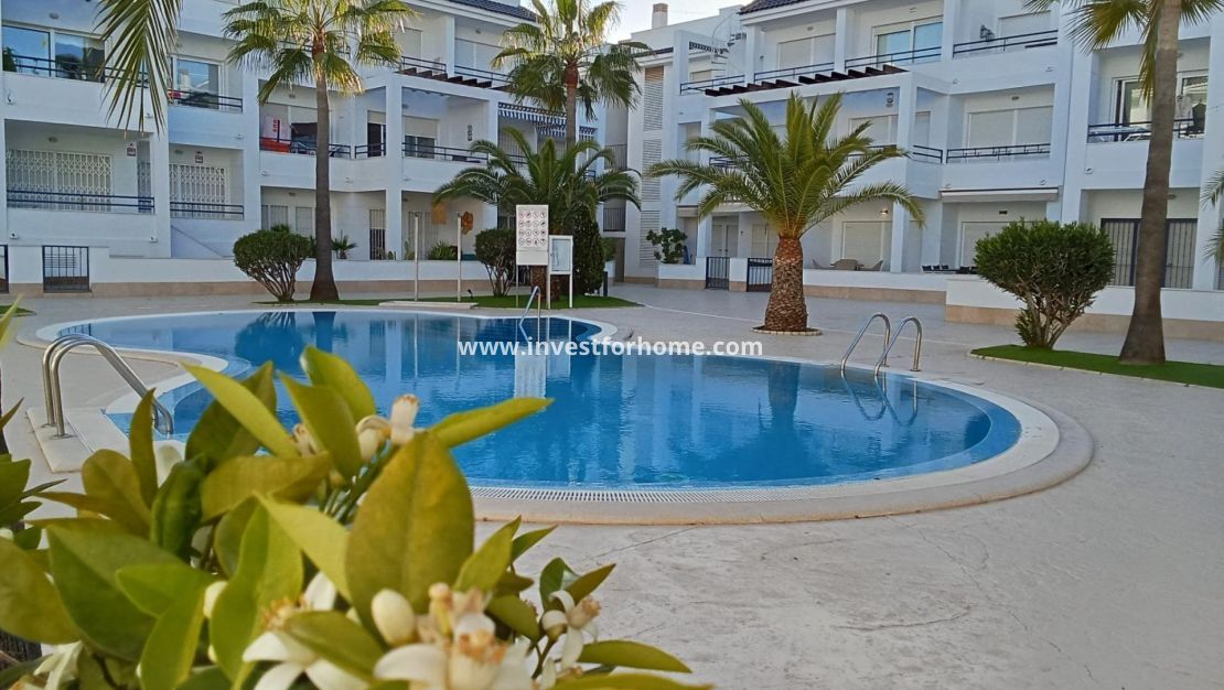 Sale - Apartment - Torrevieja - La Veleta