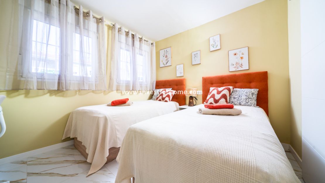 Sale - Apartment - Torrevieja - La Veleta