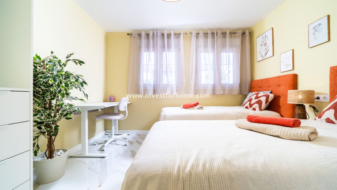 Sale - Apartment - Torrevieja - La Veleta