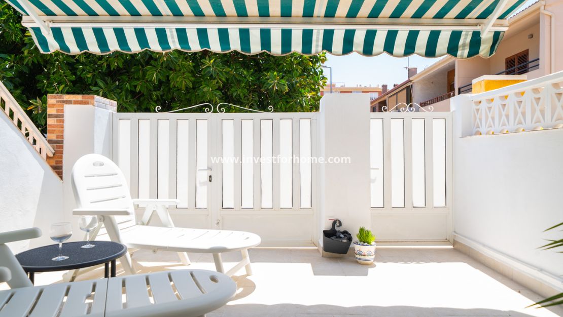 Sale - Apartment - Torrevieja - La Veleta
