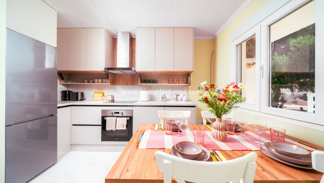 Sale - Apartment - Torrevieja - La Veleta