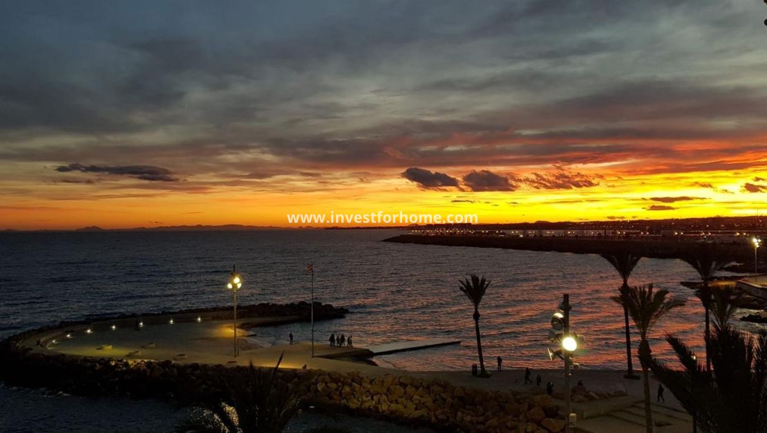 Sale - Apartment - Torrevieja - Las Piscinas Naturales