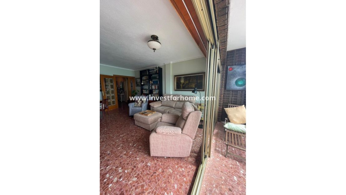 Sale - Apartment - Torrevieja - Las Piscinas Naturales