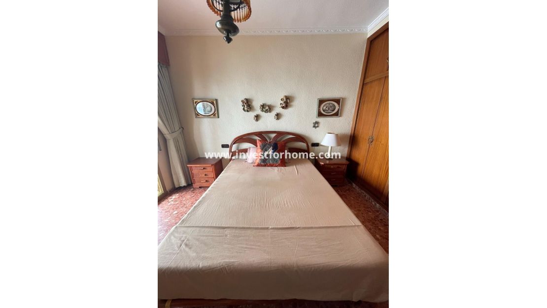 Sale - Apartment - Torrevieja - Las Piscinas Naturales