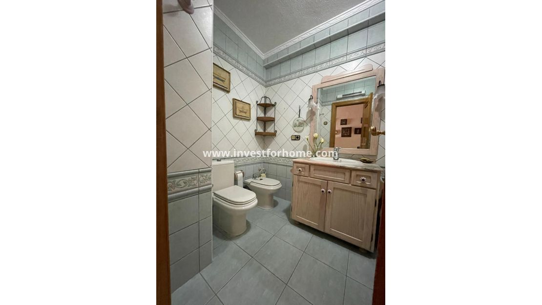 Sale - Apartment - Torrevieja - Las Piscinas Naturales