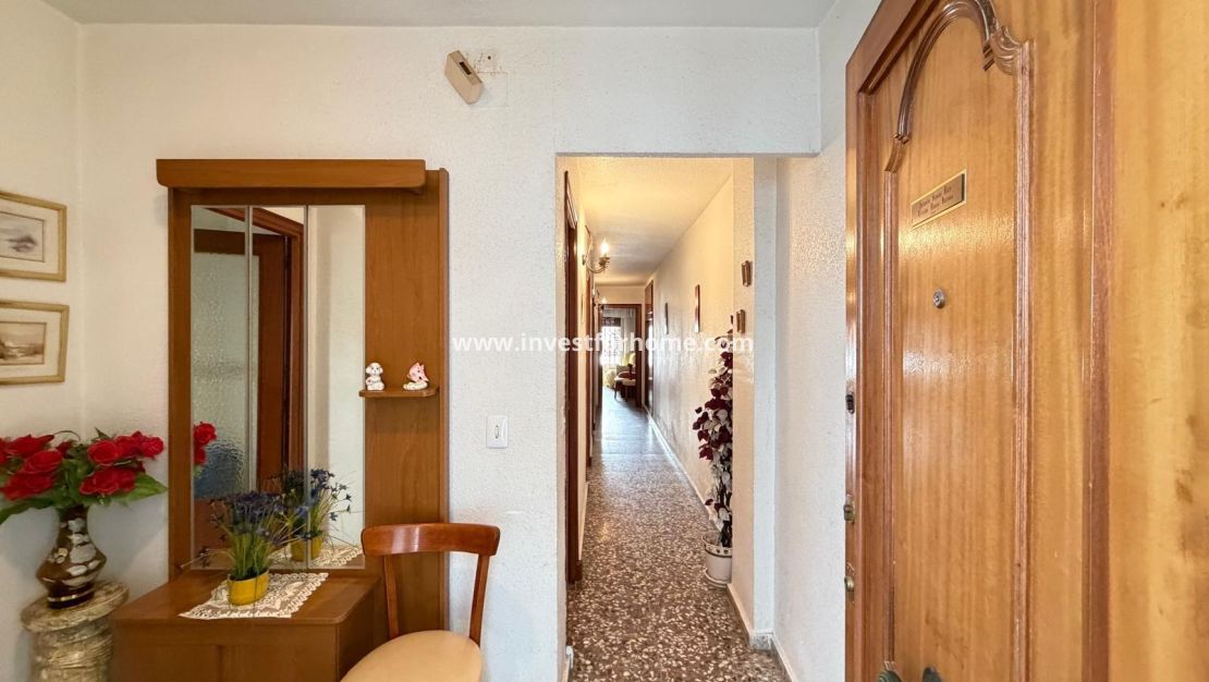 Sale - Apartment - Torrevieja - Las Piscinas Naturales