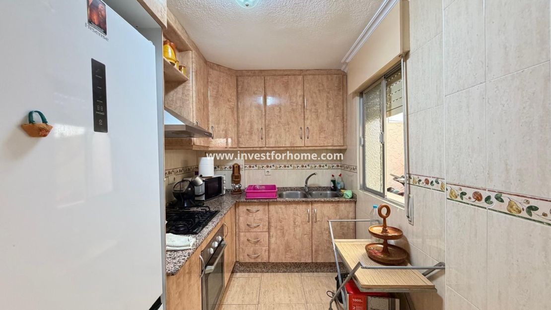 Sale - Apartment - Torrevieja - Las Piscinas Naturales