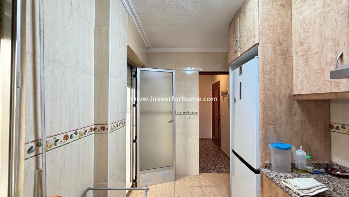 Sale - Apartment - Torrevieja - Las Piscinas Naturales