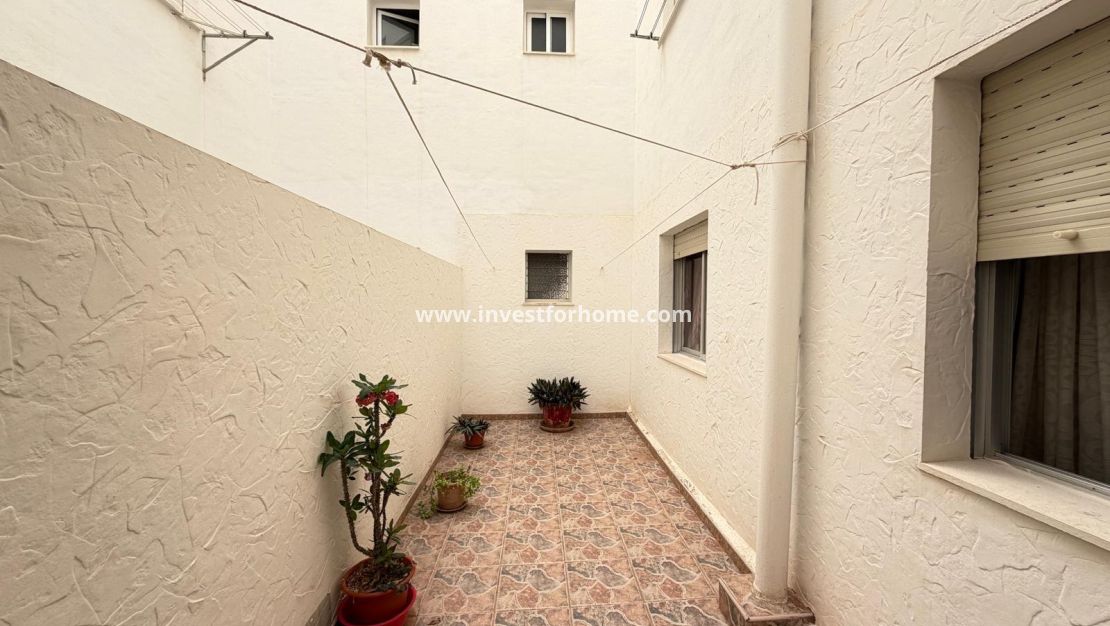 Sale - Apartment - Torrevieja - Las Piscinas Naturales