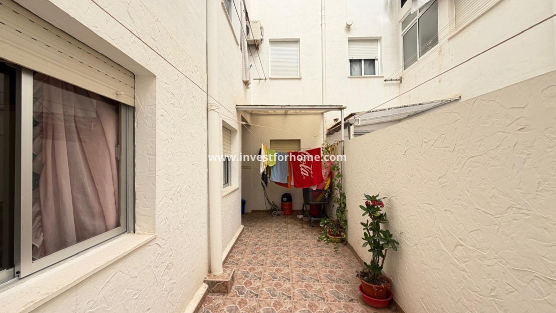 Sale - Apartment - Torrevieja - Las Piscinas Naturales
