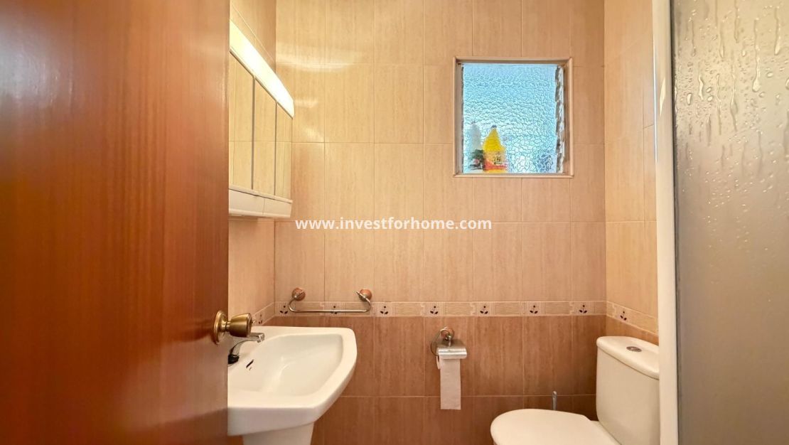 Sale - Apartment - Torrevieja - Las Piscinas Naturales