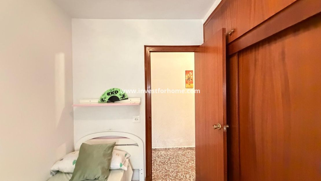 Sale - Apartment - Torrevieja - Las Piscinas Naturales