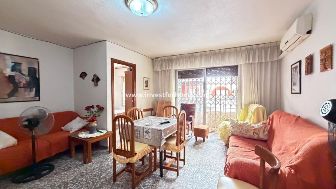 Sale - Apartment - Torrevieja - Las Piscinas Naturales
