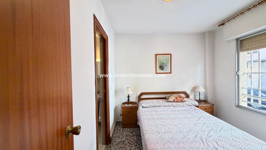 Sale - Apartment - Torrevieja - Las Piscinas Naturales
