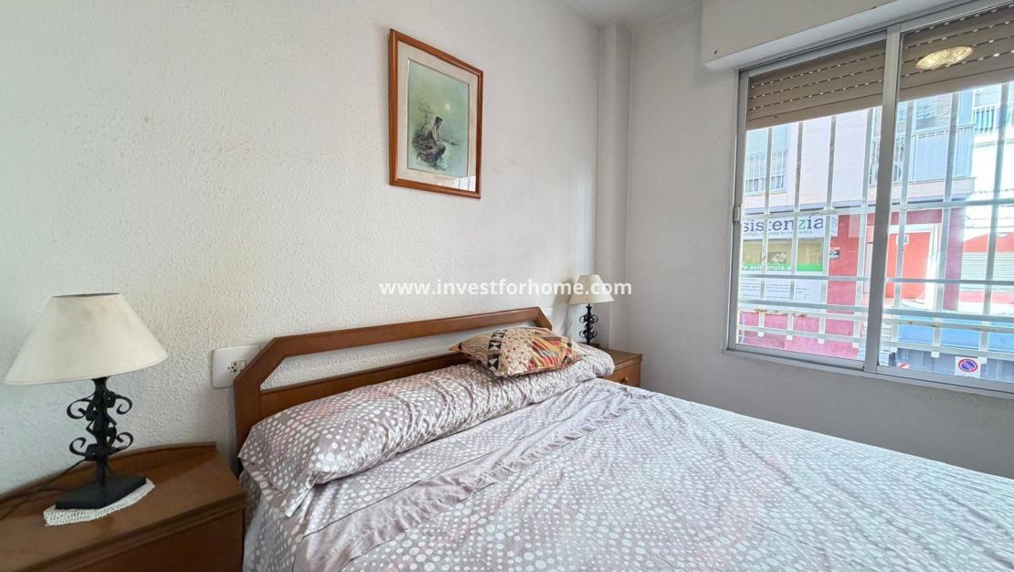 Sale - Apartment - Torrevieja - Las Piscinas Naturales