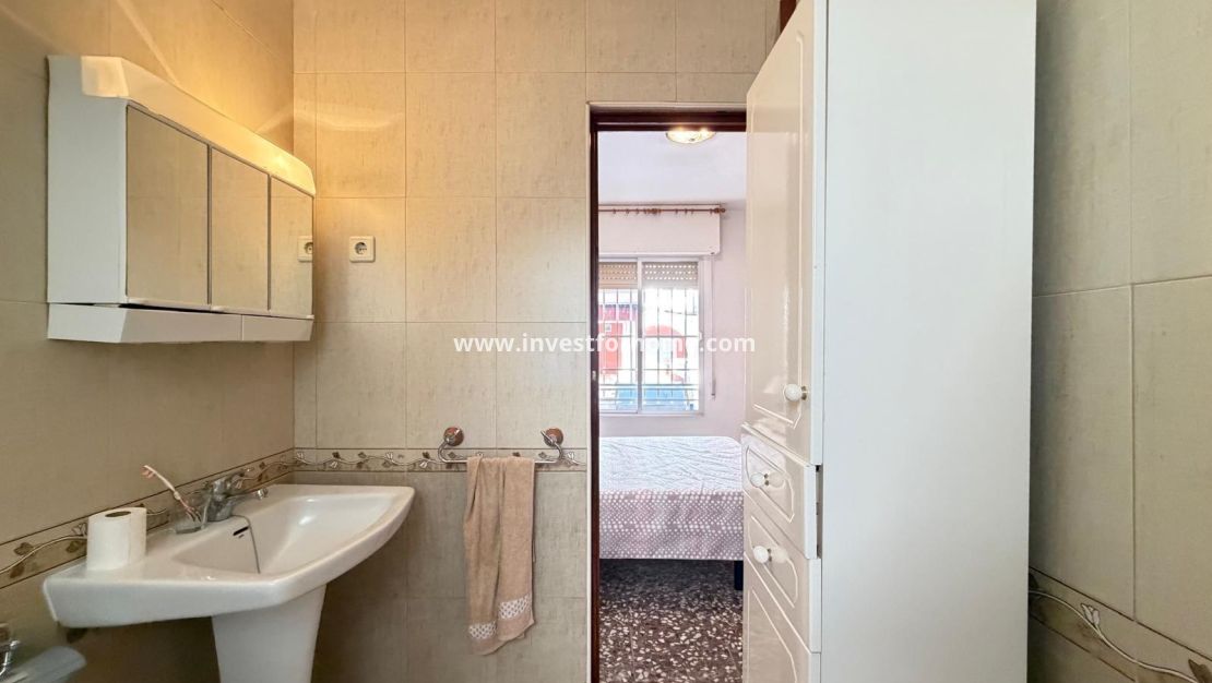 Sale - Apartment - Torrevieja - Las Piscinas Naturales