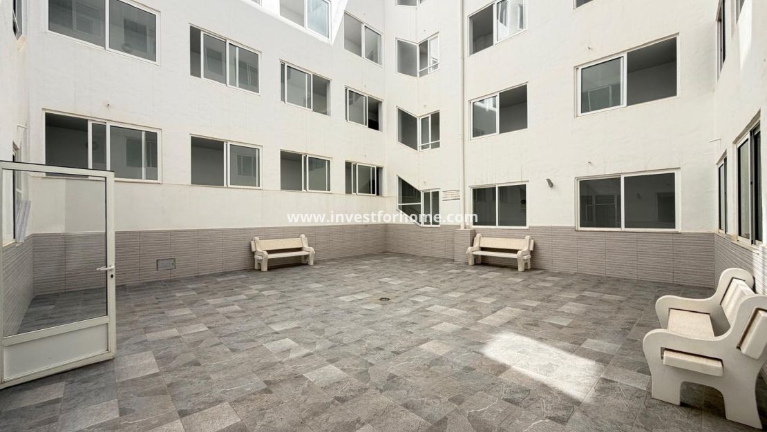 Sale - Apartment - Torrevieja - Las Piscinas Naturales
