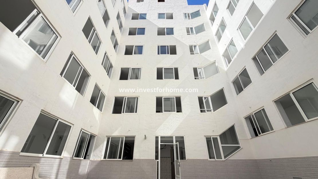 Sale - Apartment - Torrevieja - Las Piscinas Naturales