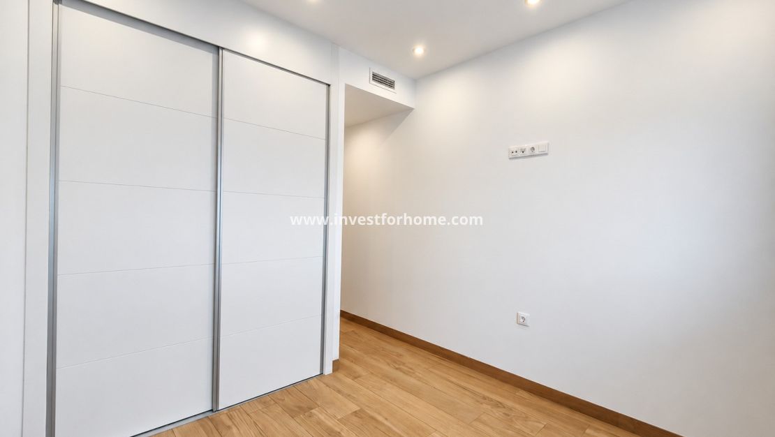 Sale - Apartment - Torrevieja - Los Balcones