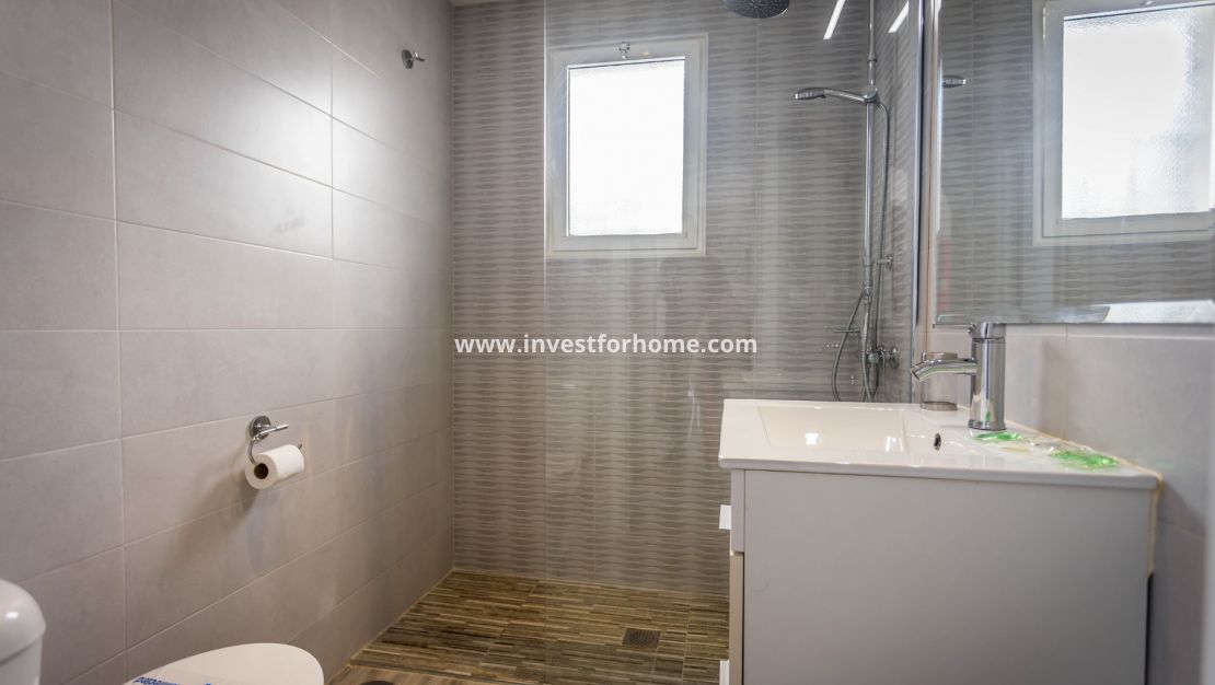 Sale - Apartment - Torrevieja - Los Balcones