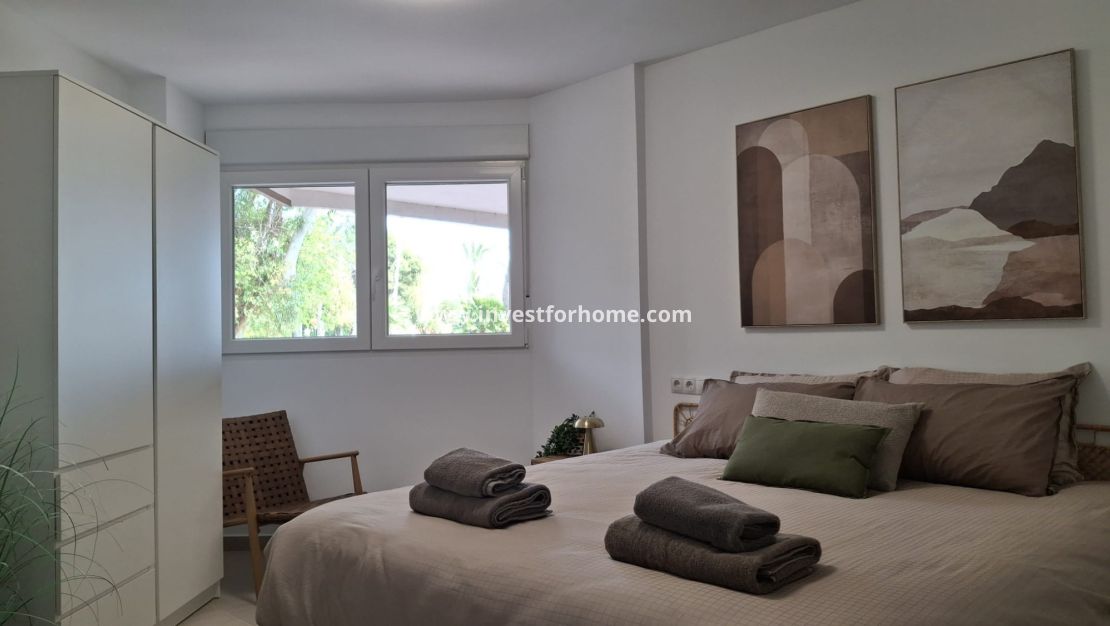 Sale - Apartment - Torrevieja - Playa Acequion