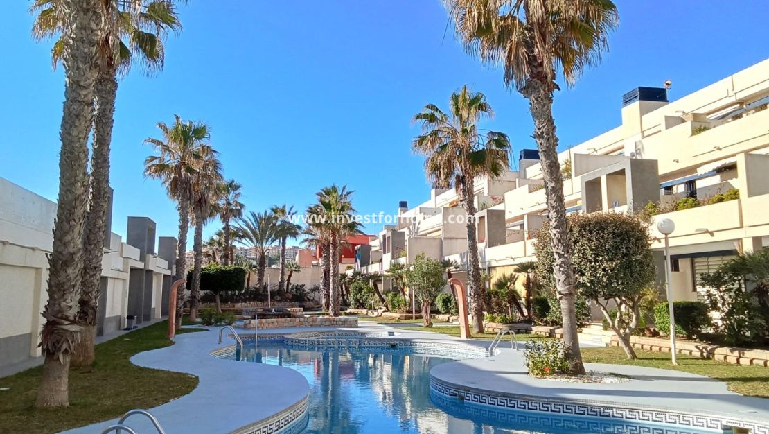 Sale - Apartment - Torrevieja - Playa De La Mata