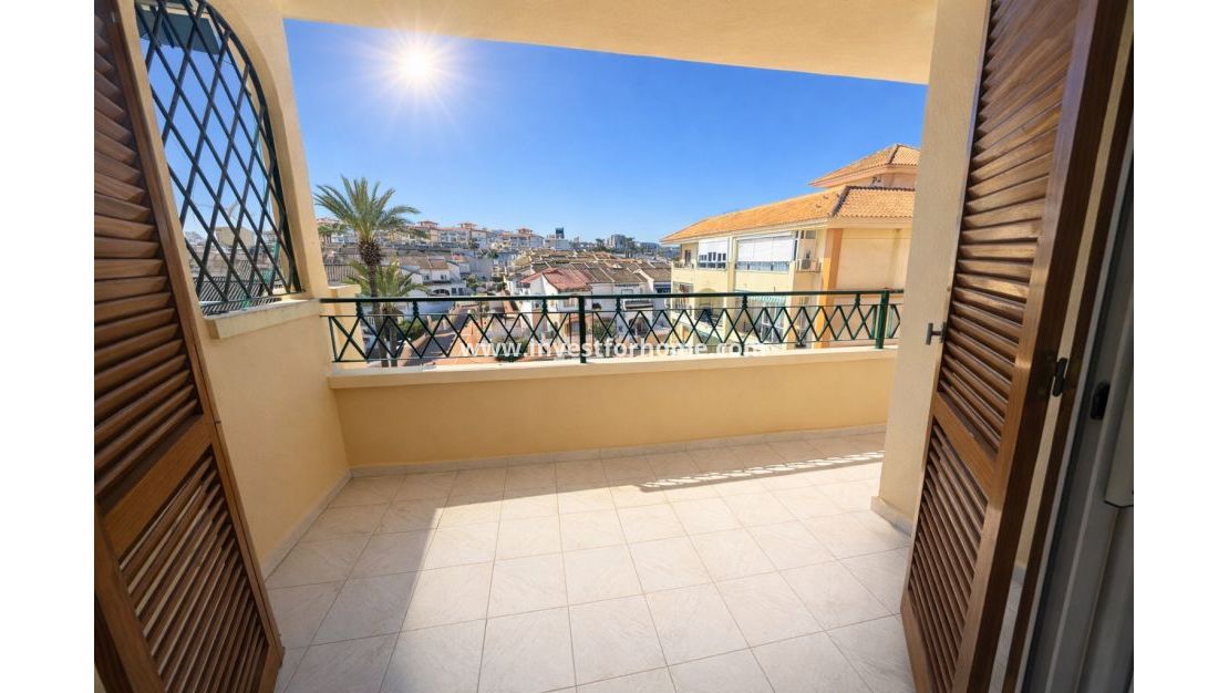Sale - Apartment - Torrevieja - Playa De La Mata