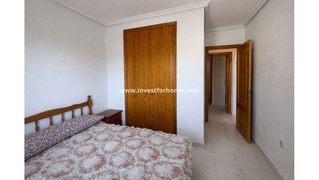 Sale - Apartment - Torrevieja - Playa De La Mata