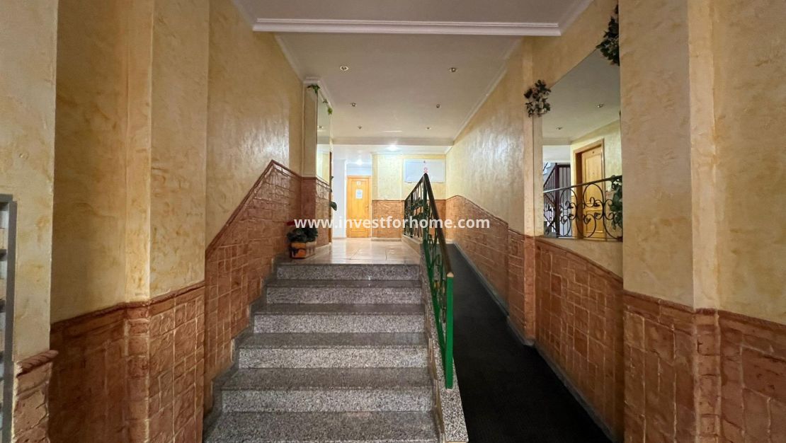 Sale - Apartment - Torrevieja - Playa de los Locos