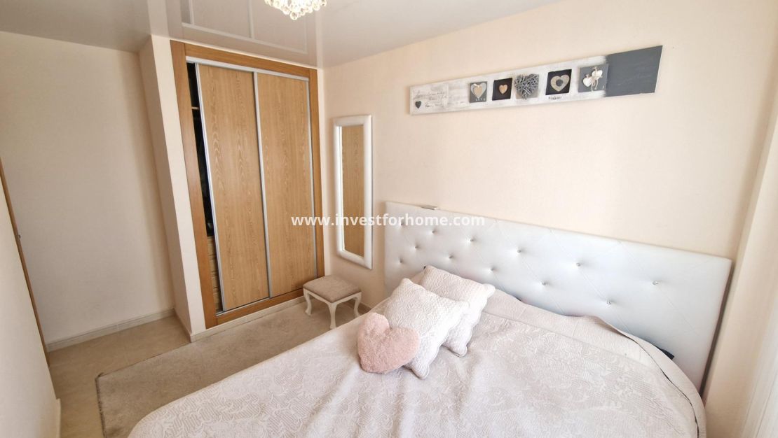 Sale - Apartment - Torrevieja - Playa de los Locos