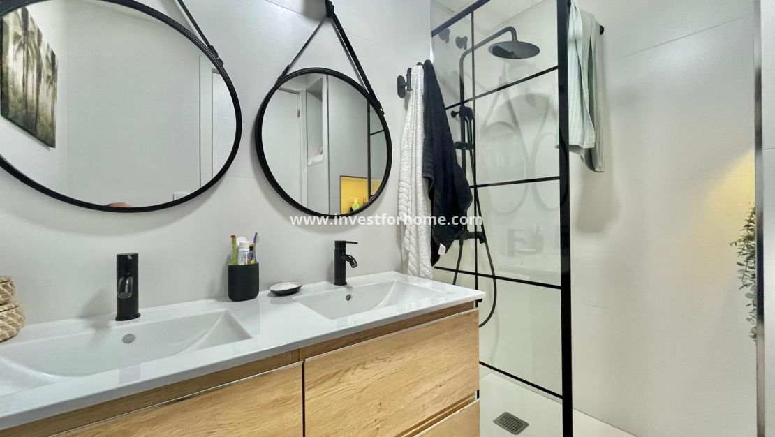 Sale - Apartment - Torrevieja - Playa de los Locos