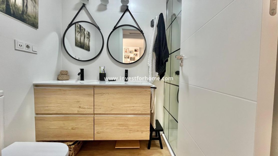 Sale - Apartment - Torrevieja - Playa de los Locos