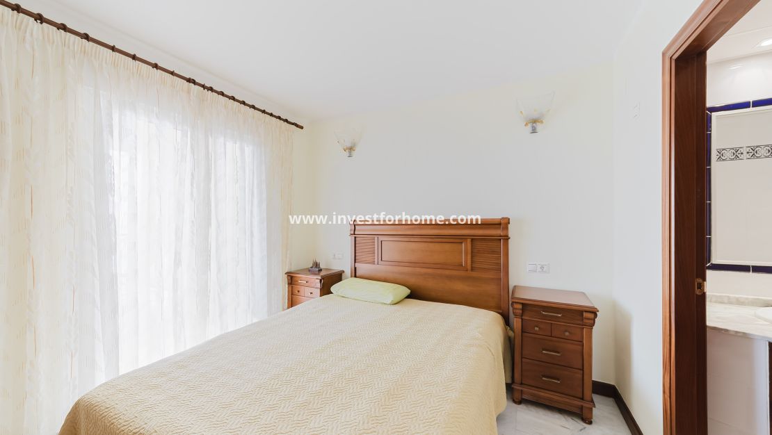 Sale - Apartment - Torrevieja - Playa de los Locos