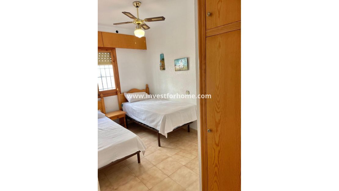 Sale - Apartment - Torrevieja - Playa de los Locos