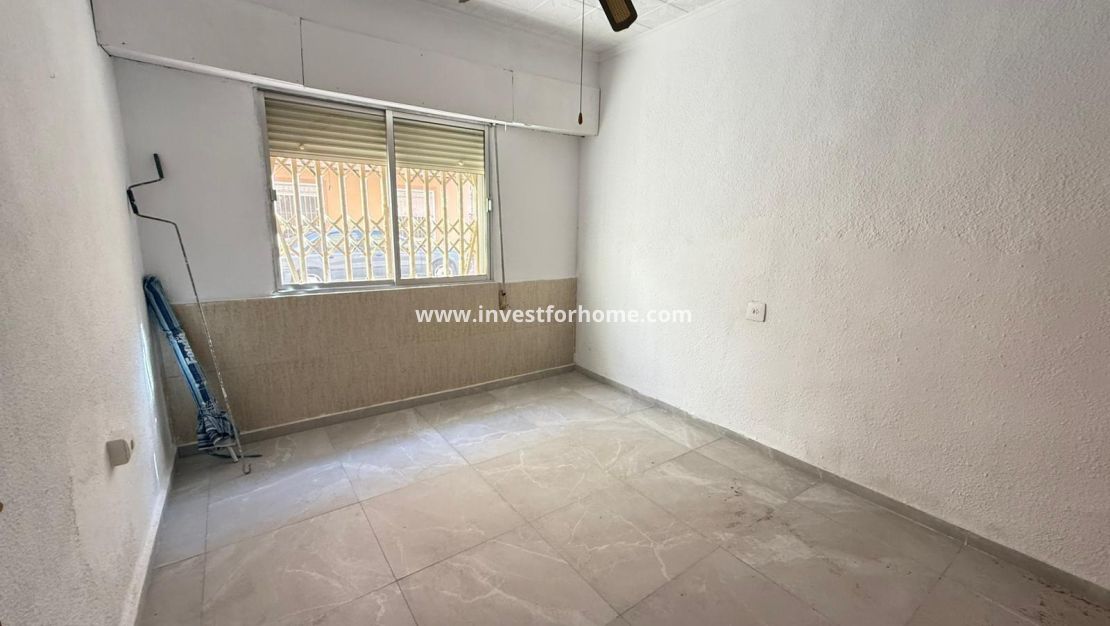 Sale - Apartment - Torrevieja - Playa de los Locos