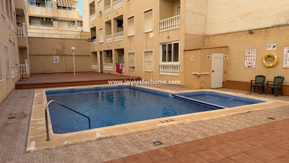 Sale - Apartment - Torrevieja - Playa de los Locos