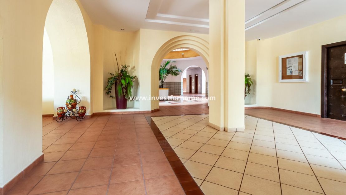 Sale - Apartment - Torrevieja - Playa de los Locos