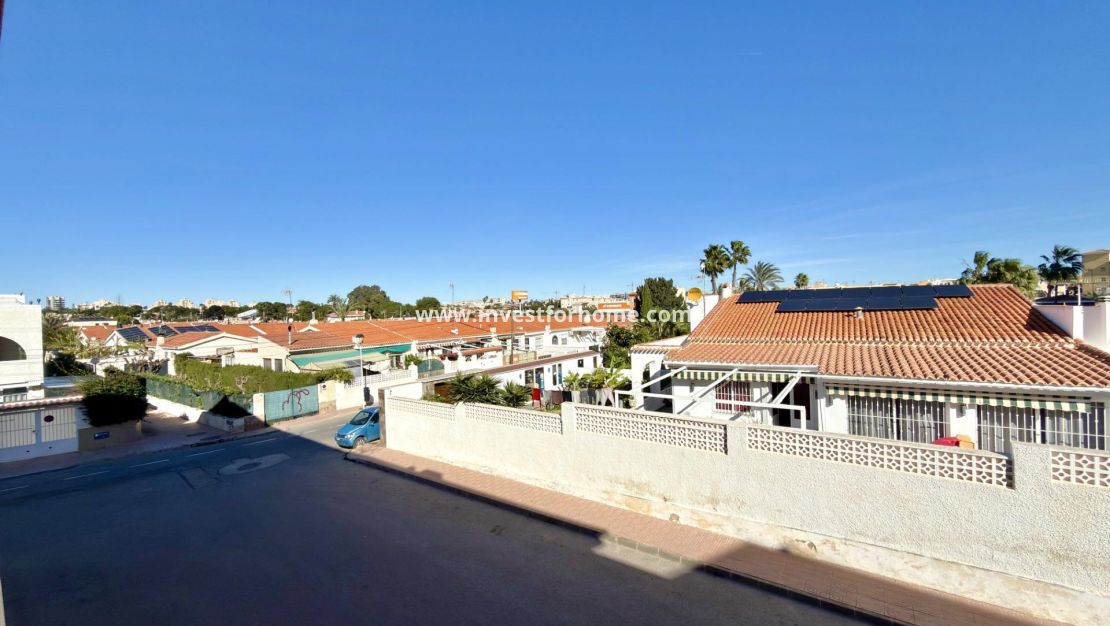 Sale - Apartment - Torrevieja - Playa de los Locos