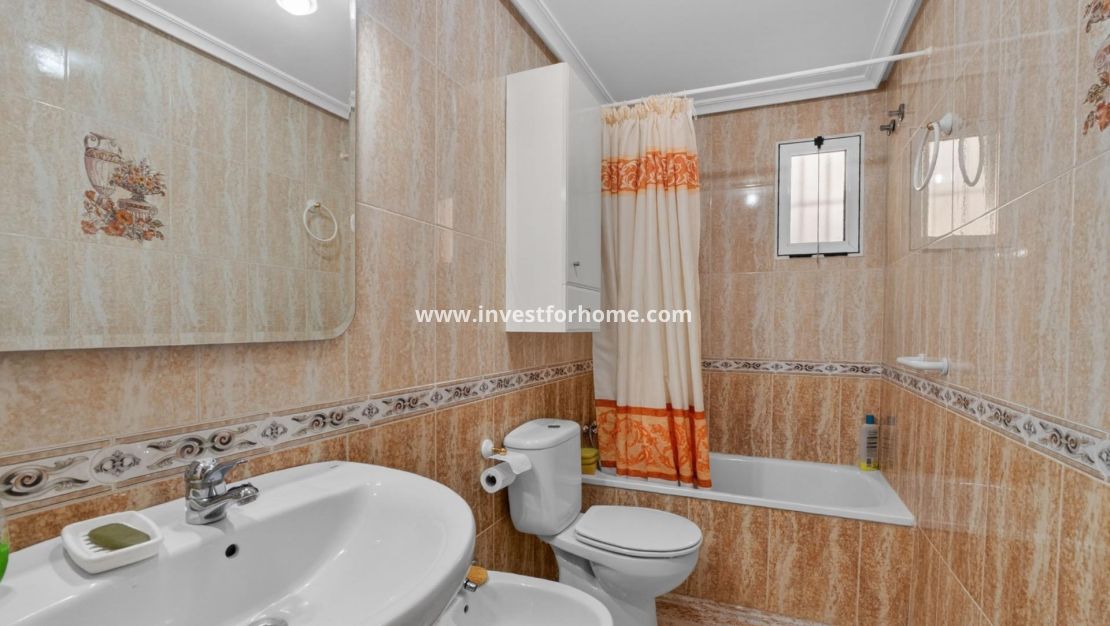 Sale - Apartment - Torrevieja - Playa de los Locos