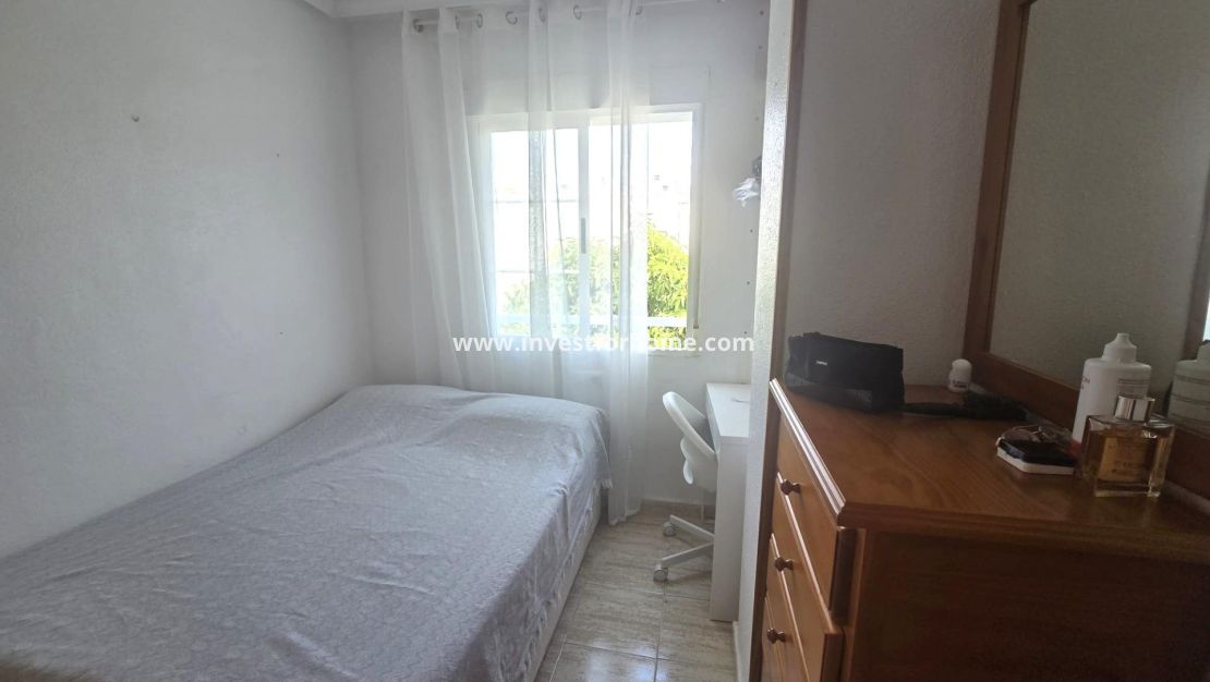 Sale - Apartment - Torrevieja - Playa de los Locos