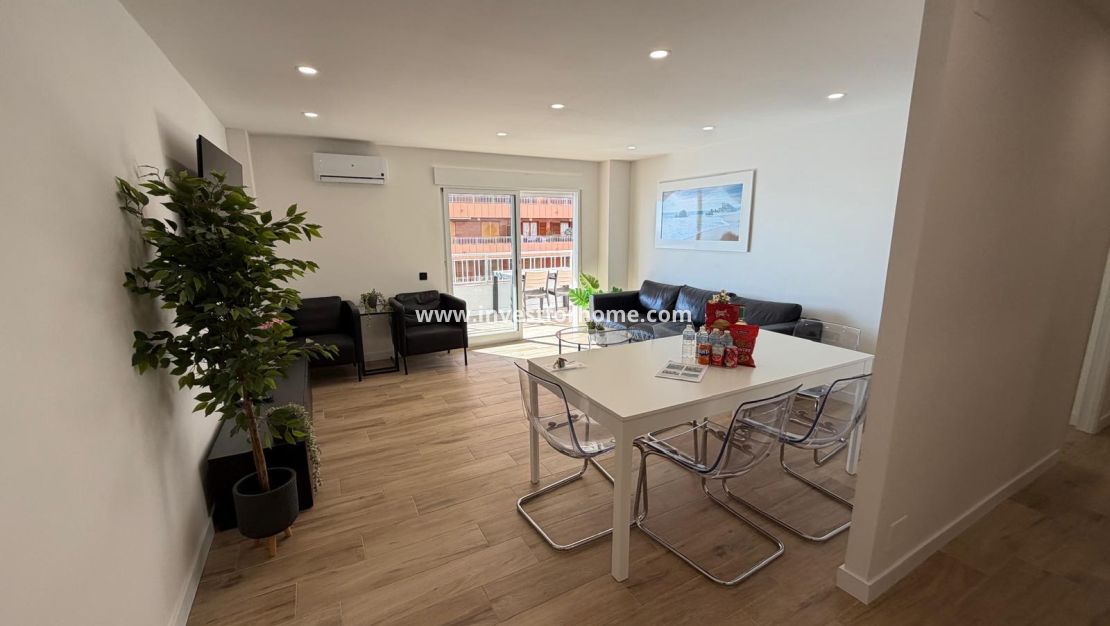 Sale - Apartment - Torrevieja - Playa del Acequión