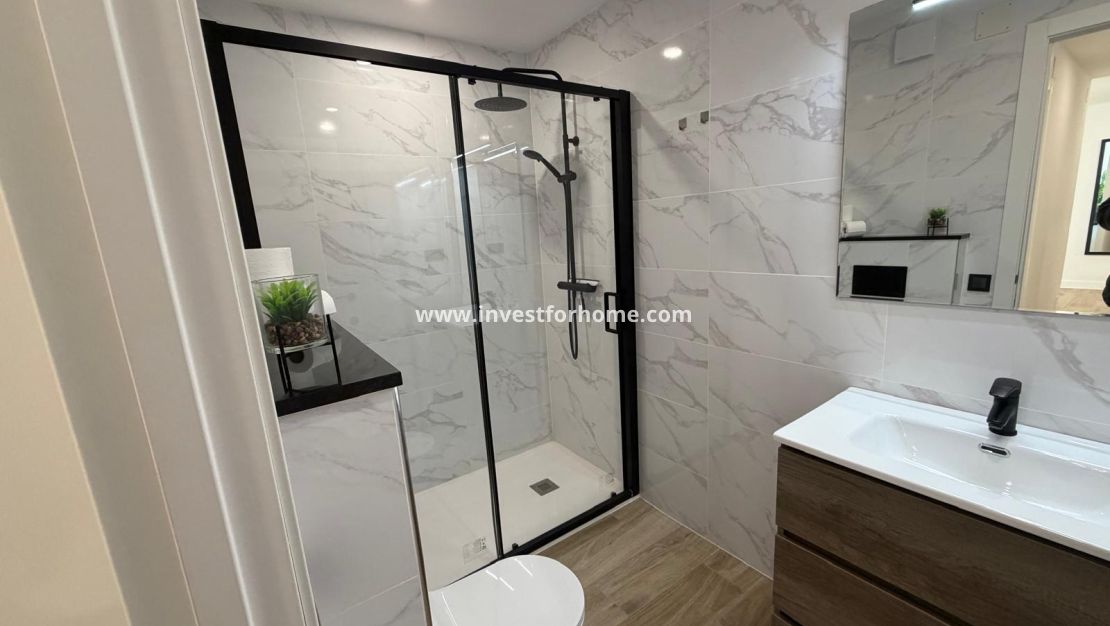 Sale - Apartment - Torrevieja - Playa del Acequión