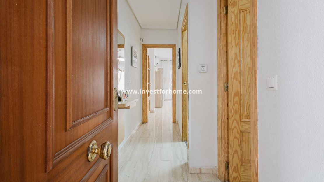 Sale - Apartment - Torrevieja - Playa del Acequión