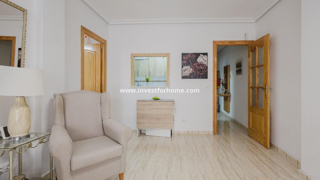 Sale - Apartment - Torrevieja - Playa del Acequión