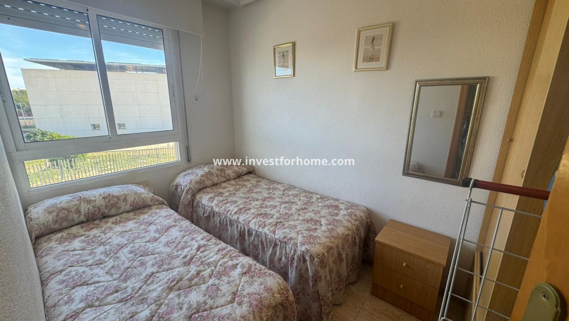 Sale - Apartment - Torrevieja - Playa del Acequión
