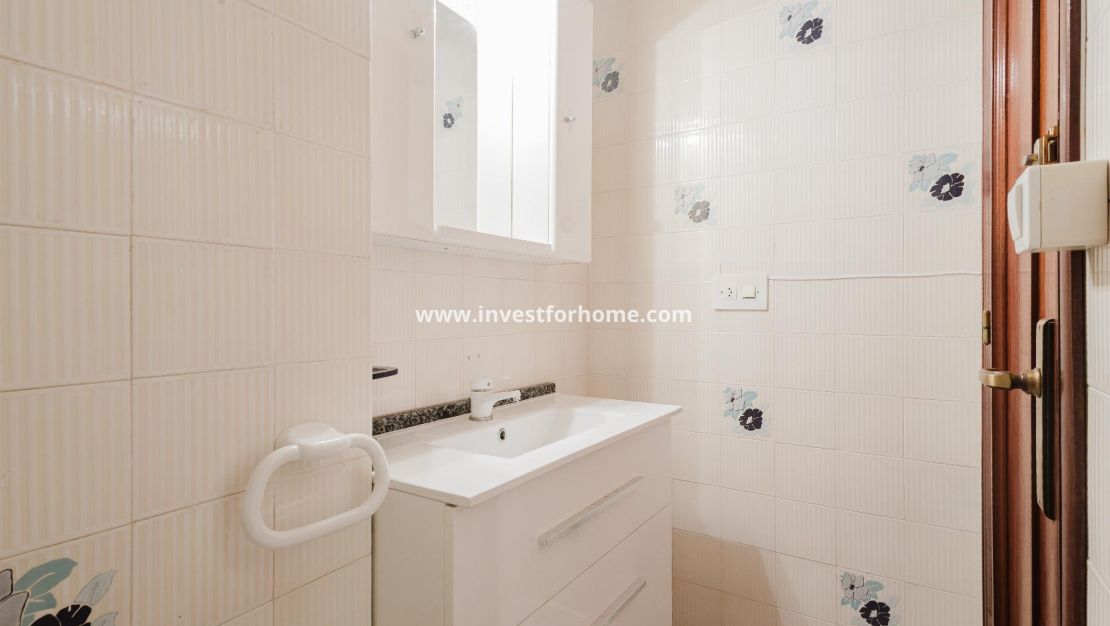 Sale - Apartment - Torrevieja - Playa del Acequión