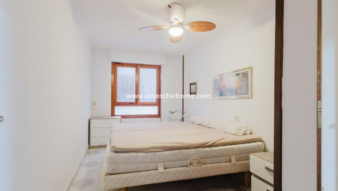 Sale - Apartment - Torrevieja - Playa del Acequión