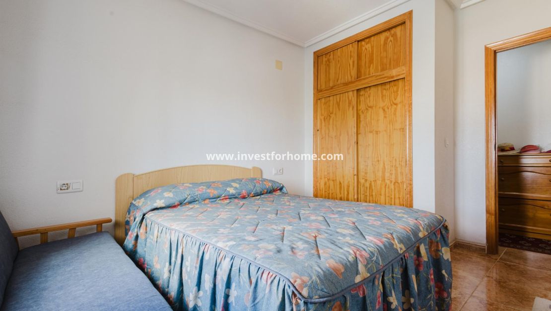 Sale - Apartment - Torrevieja - Playa del Acequión